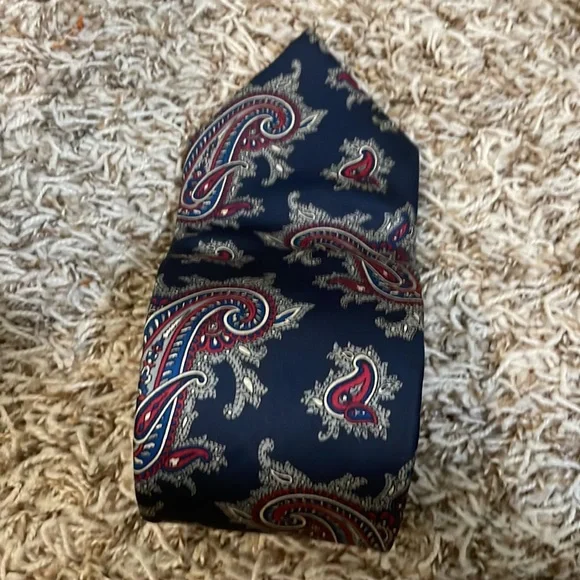 Christian Dior Blue Red & White Paisley All Silk Tie - Picture 4 of 16